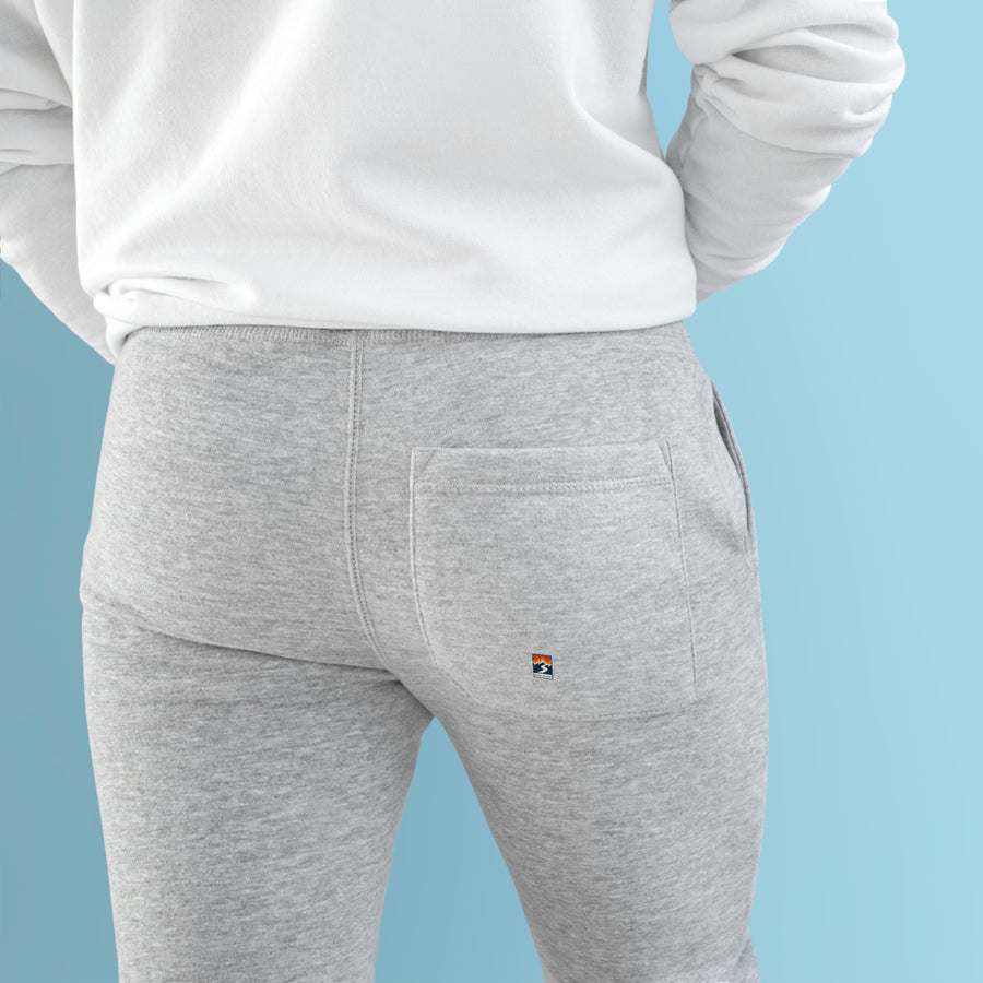 Women comfy Jogger's small logo.